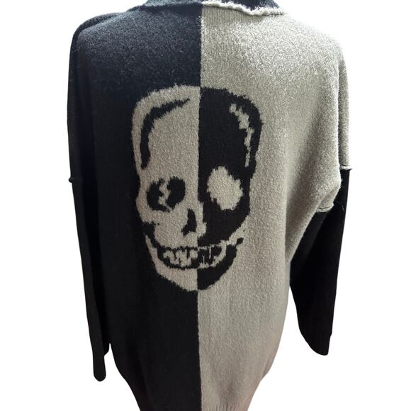 Skull Back Women’s Cardigan Sweater Button Front Long Black Gray 2X Goth Grunge - Picture 1 of 7